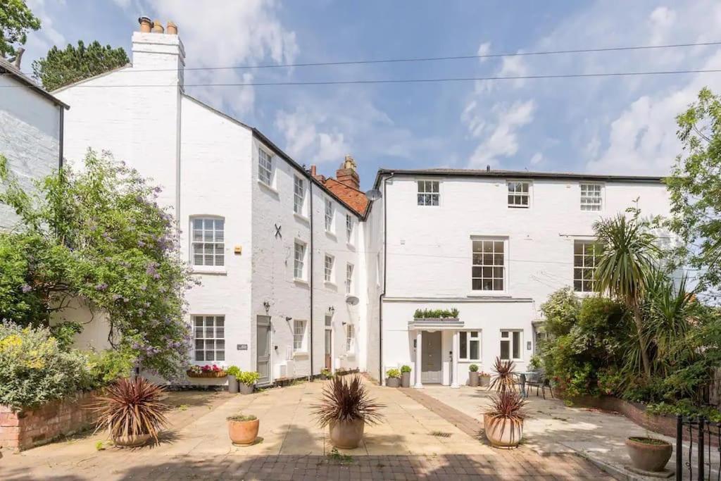 Fabulous Malvern Townhouse Great Malvern Esterno foto